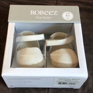 NWT: Robeez 0-3 Month First Kicks